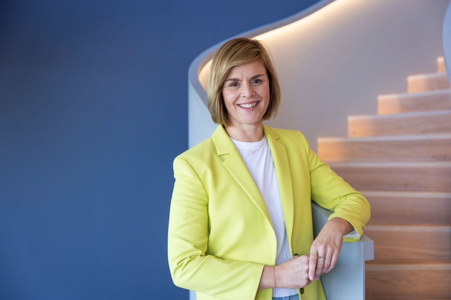 Portret dr. Eve Griewel, CFO skupine EOS