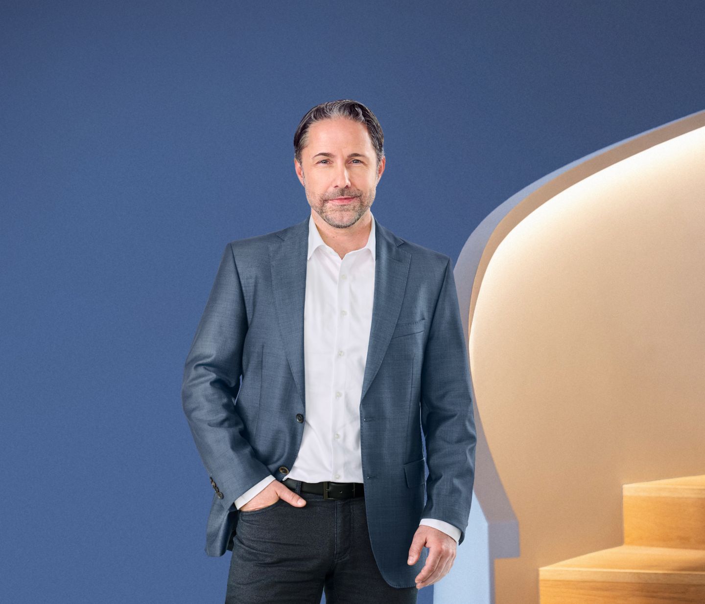 Portret Marwina Ramckeja, CEO-ja skupine EOS