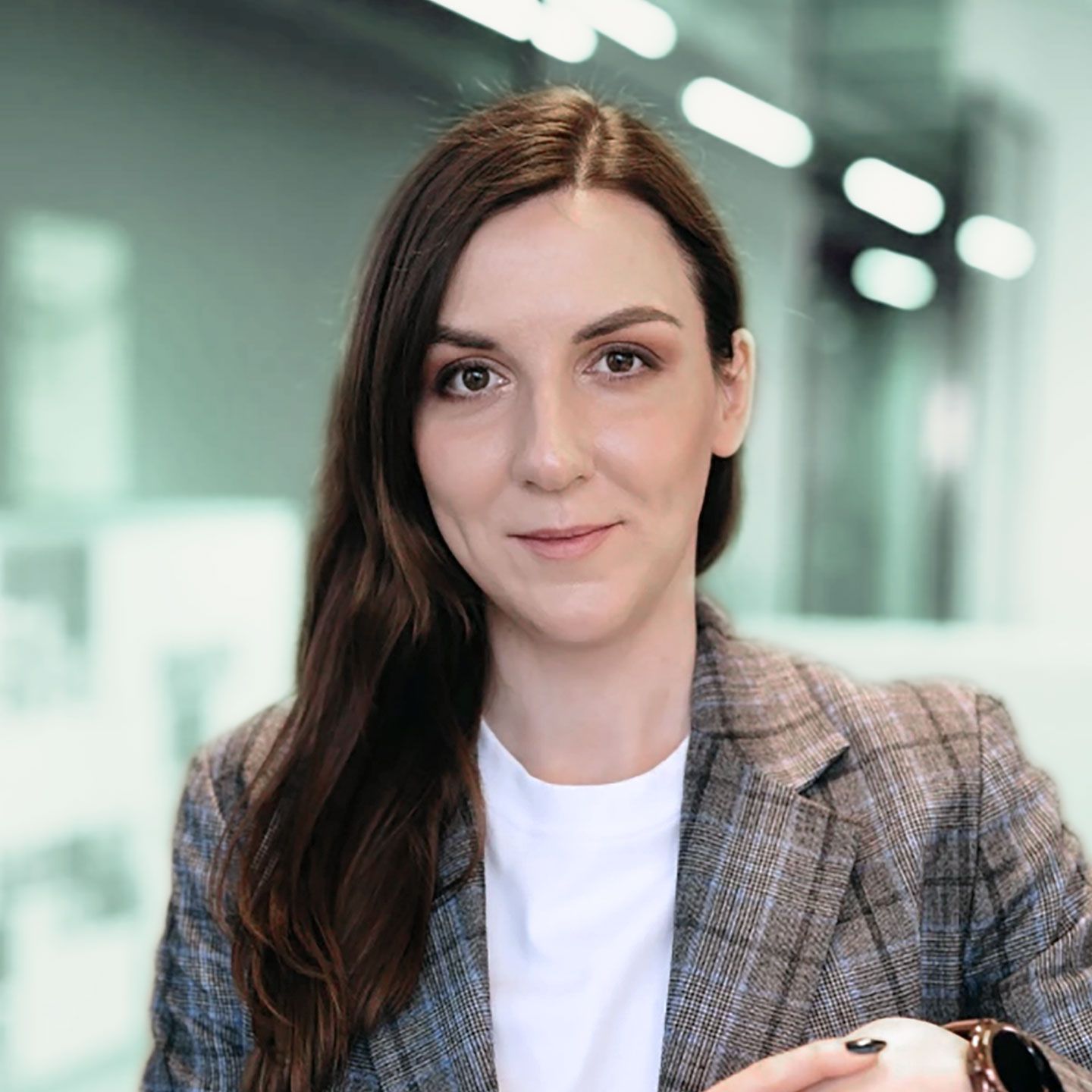"Vzemi si čas, da najdemo dobro rešitev za vse vključene," pravi Irina Berzkalne, vodja zavarovanih naložb. Irina Berzkalne, Head of Secured Investments
