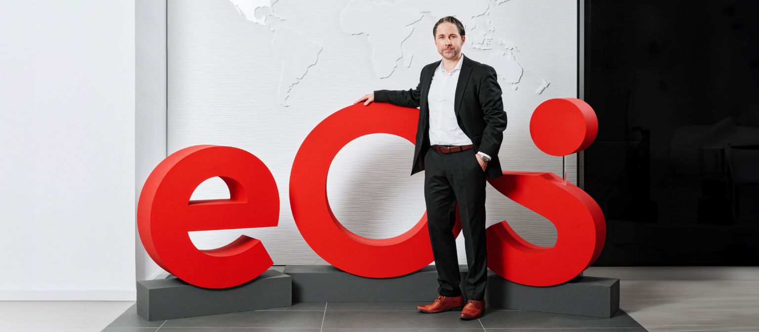 To je nova podoba blagovne znamke skupine EOS: Marwin Ramcke se predstavlja z novim logotipom skupine EOS.